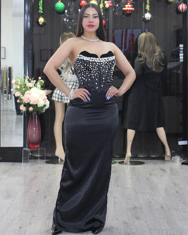 Shine Rigth In Rhinestone Heart Shape Strapless Satin Maxi Dress Black