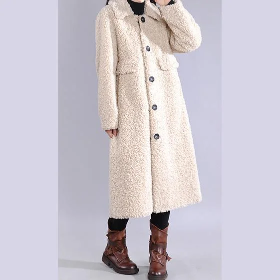 Fine white woolen outwear Loose fitting lapel Button trench coat