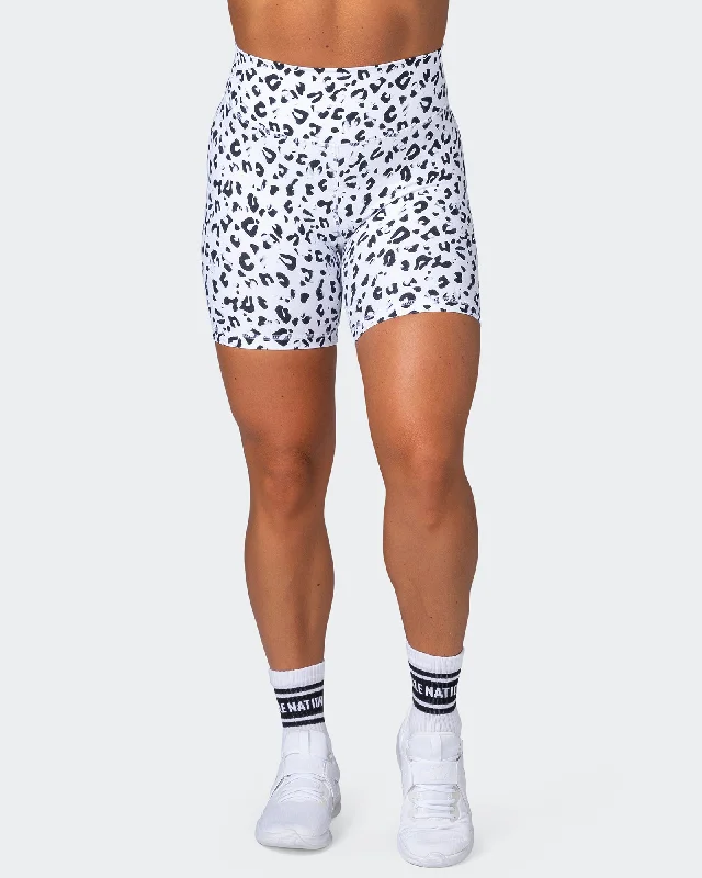 Signature Scrunch Bike Shorts - Snow Leopard