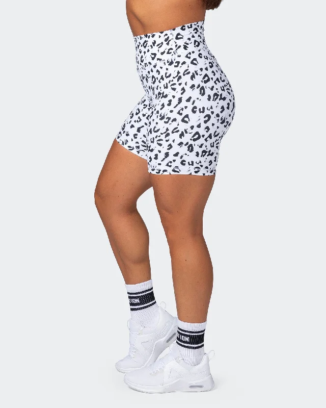 Signature Scrunch Bike Shorts - Snow Leopard