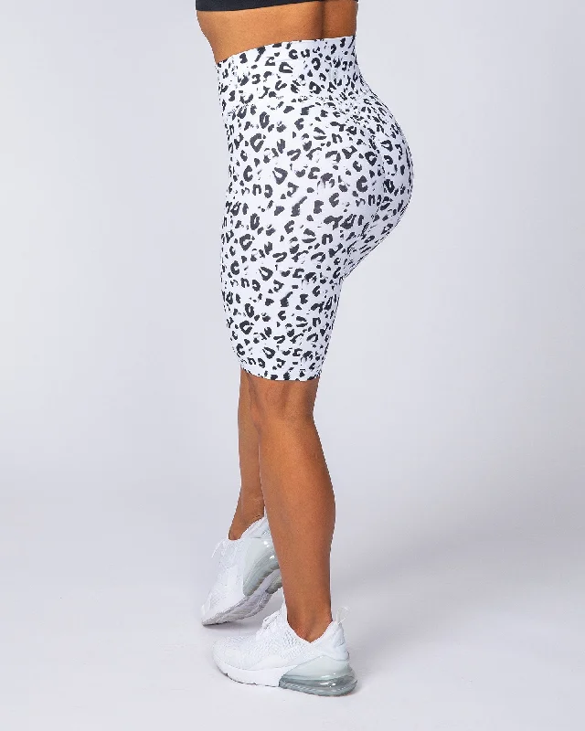 Signature Referee Length High Waist Scrunch - Snow Leopard