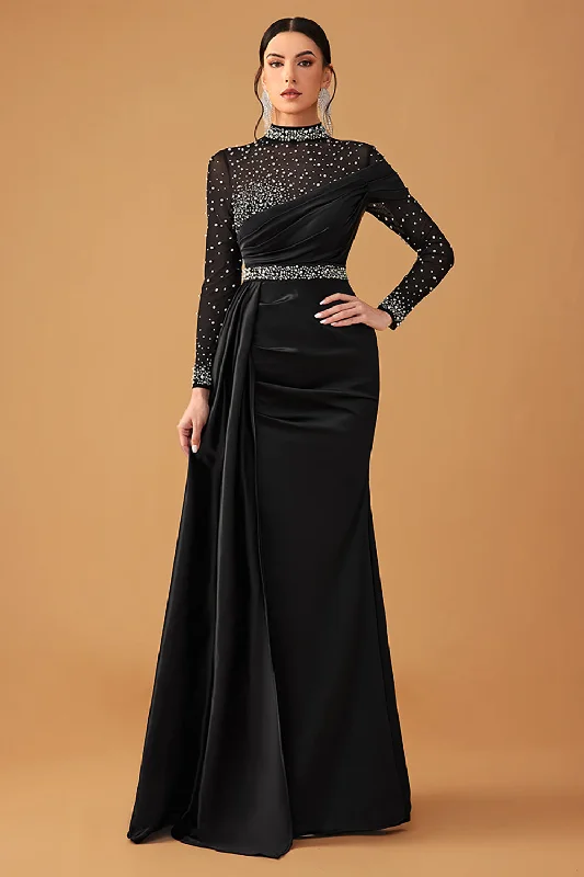 Plus Size Jersey Wrap Dresses for Ladies' Easygoing LookBlack Sparkly A Line Halter Long Prom Dress with Beading