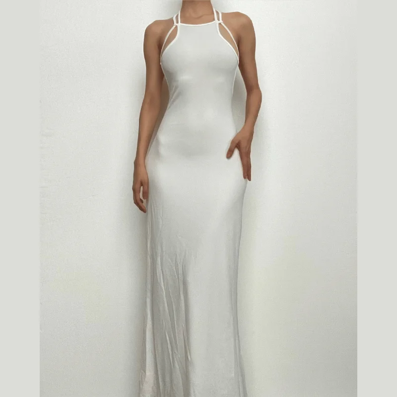 "Exclusive Discount: 30% Off All Women's Dresses for a Limited Period"BerryBetty - Halter solid sleeveless backless self tie maxi dress "Exclusive Discount: 30% Off All Women's Dresses for a Limited Period"BerryBetty - Halter solid sleeveless backless self tie maxi dress