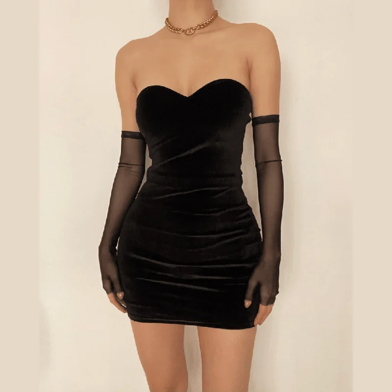 "Mother of the groom dresses for women in sophisticated designs"BerryBetty - Heart neck velvet dress with mesh gloves "Mother of the groom dresses for women in sophisticated designs"BerryBetty - Heart neck velvet dress with mesh gloves
