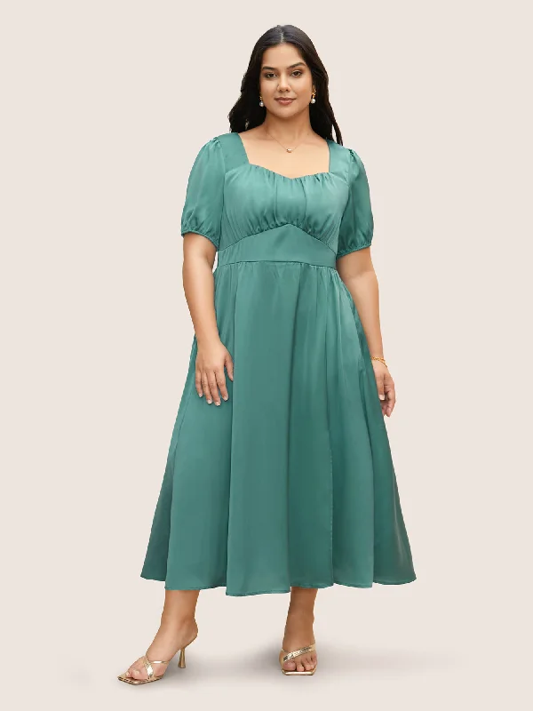 Maxi Dresses for Outdoor Garden WeddingsHeart Neckline Shirred Gathered Maxi Dress