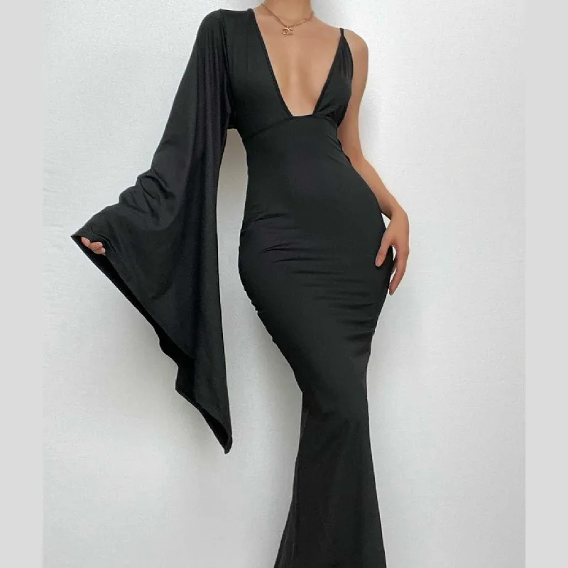 "Mini dresses for women for a youthful and trendy look"BerryBetty - Irregular backless one shoulder flared sleeve solid maxi dress "Mini dresses for women for a youthful and trendy look"BerryBetty - Irregular backless one shoulder flared sleeve solid maxi dress