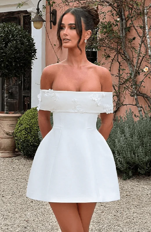 "Lace dresses for women for a romantic and elegant look"Laurel Mini Dress - Ivory