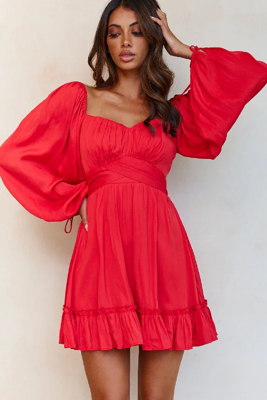 Dresses with Ruffled Hem and Bow at the Waist for Ladies' Sweet and Feminine LookLinka On Or Off-Shoulder Long Sleeve Tie-Back Dress Red