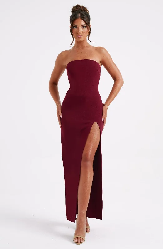 Maxi Dresses with Ruffled Trim for a Sweet and Girly LookMarcia Maxi Dress - Burgundy Maxi Dresses with Ruffled Trim for a Sweet and Girly LookMarcia Maxi Dress - Burgundy
