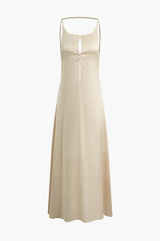 Maxi Dresses Embellished with Pearls for EleganceSolid Backless Slip Maxi Dress