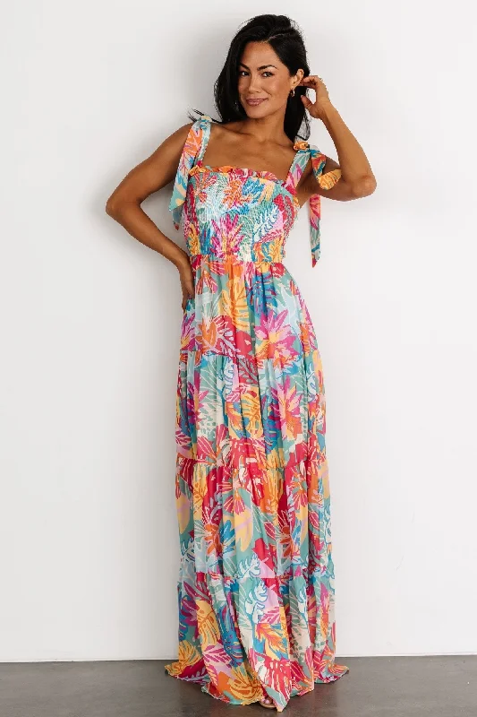 Maxi Dresses for Travel Photography in Scenic LocationsSantana Maxi Dress | Multi Print