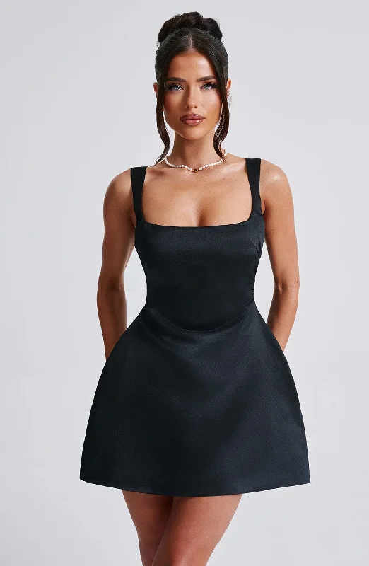 "Black dresses for women for a classic and timeless appearance"Sofie Mini Dress - Black "Black dresses for women for a classic and timeless appearance"Sofie Mini Dress - Black