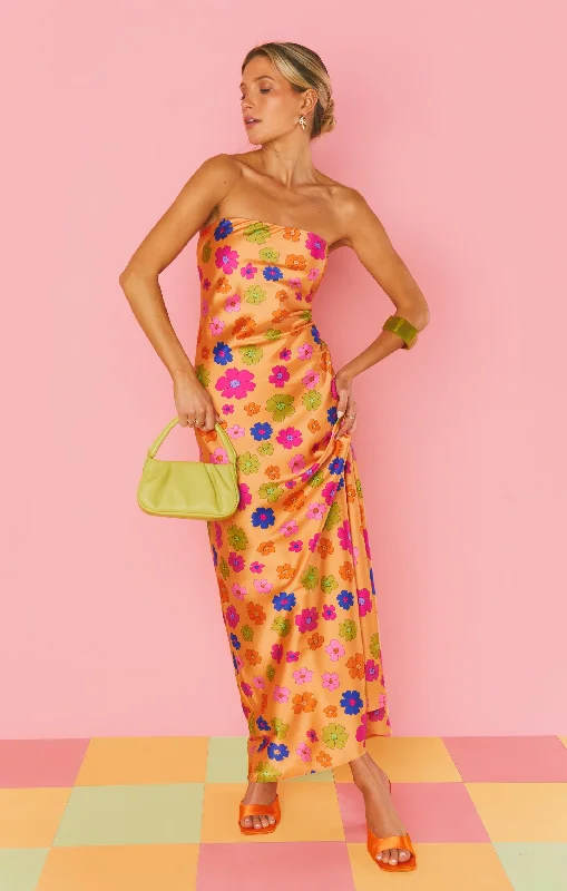 Maxi Dresses with Vintage Paisley Prints for a Retro LookTaylor Tube Dress ~ Poppin Poppy Maxi Dresses with Vintage Paisley Prints for a Retro LookTaylor Tube Dress ~ Poppin Poppy