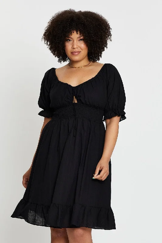 Party Dresses with Satin and Lace Trimmed Neckline and Ruffled Sleeves for Ladies' Sophisticated and Girly LookBlack Short Puff Sleeve Peephole Green Skater Dress