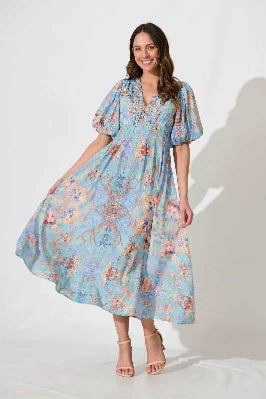 Striped cotton midi dress for a classic and timeless lookDreamland Midi Dress In Blue Floral With Gemstones Striped cotton midi dress for a classic and timeless lookDreamland Midi Dress In Blue Floral With Gemstones