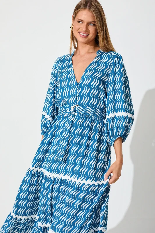 Collared midi dress for a more formal and put - together lookFialla Midi Dress In Blue And White Print With Ric Rac Trim Collared midi dress for a more formal and put - together lookFialla Midi Dress In Blue And White Print With Ric Rac Trim