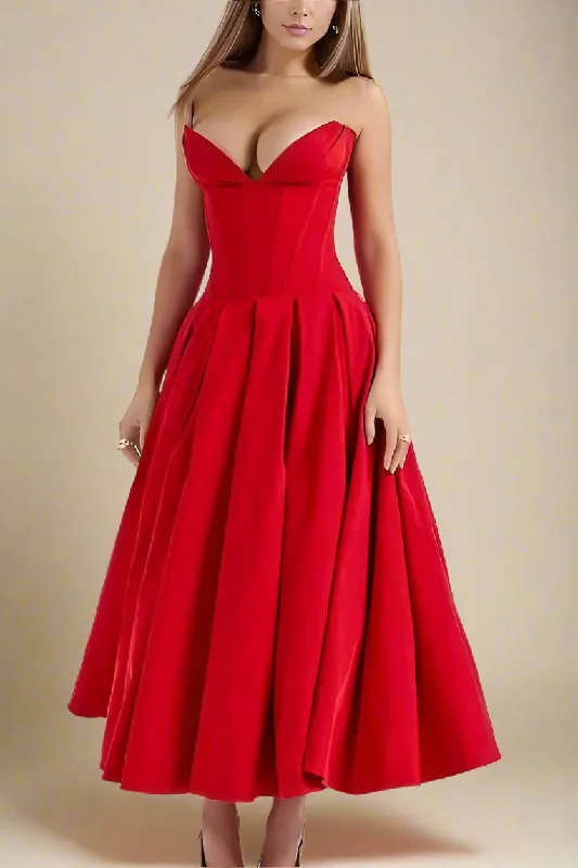 Empire waist midi dress for a flattering and feminine fitGabbi Bodycon Midi Dress - Lipstick Red Empire waist midi dress for a flattering and feminine fitGabbi Bodycon Midi Dress - Lipstick Red