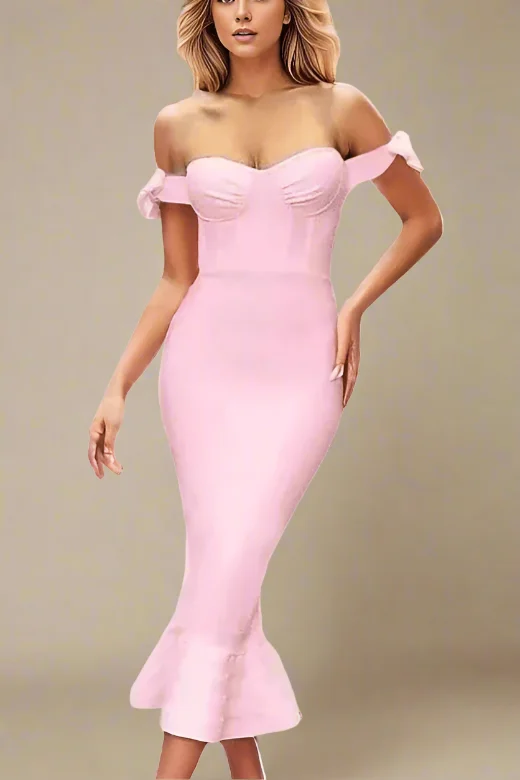 Polka - dot midi dress for a cute and retro lookHunter Bandage Midi Dress - Dusty Pink Polka - dot midi dress for a cute and retro lookHunter Bandage Midi Dress - Dusty Pink