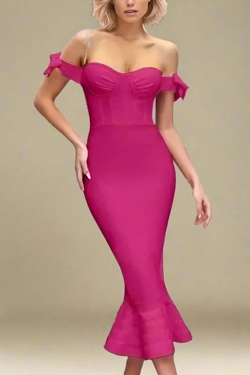 Appliqué - decorated midi dress for a unique and detailed styleHunter Bandage Midi Dress - Magenta Pink Appliqué - decorated midi dress for a unique and detailed styleHunter Bandage Midi Dress - Magenta Pink