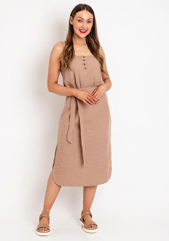 Midi dress for a photoshoot to create a stylish and memorable lookIchi Woven Straight Midi Dress, Beige Midi dress for a photoshoot to create a stylish and memorable lookIchi Woven Straight Midi Dress, Beige