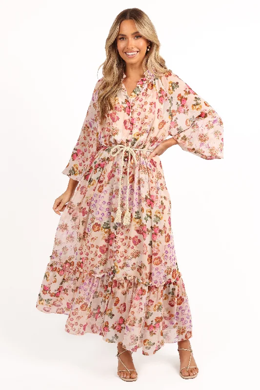 Midi dress for evening events when paired with the right accessoriesMicah Long Sleeve Midi Dress - Blush Midi dress for evening events when paired with the right accessoriesMicah Long Sleeve Midi Dress - Blush