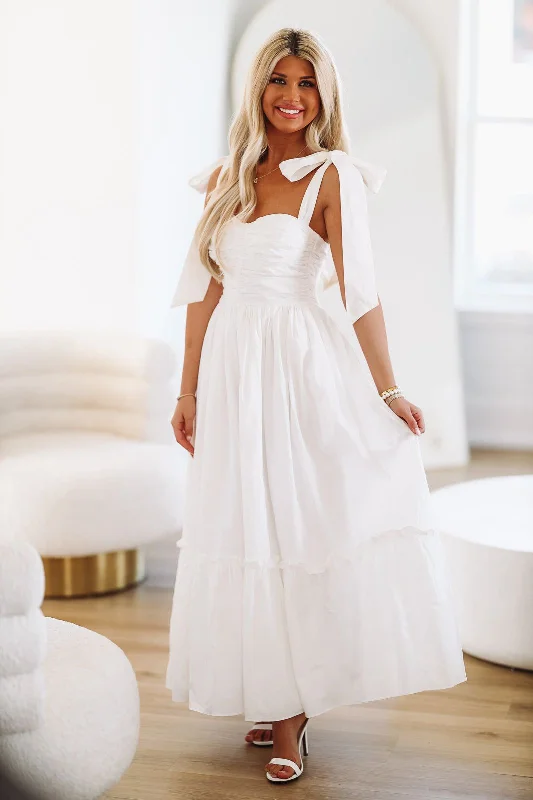 90s - inspired grunge midi dress with a casual and edgy lookNatural Beauty Midi Dress - White 90s - inspired grunge midi dress with a casual and edgy lookNatural Beauty Midi Dress - White