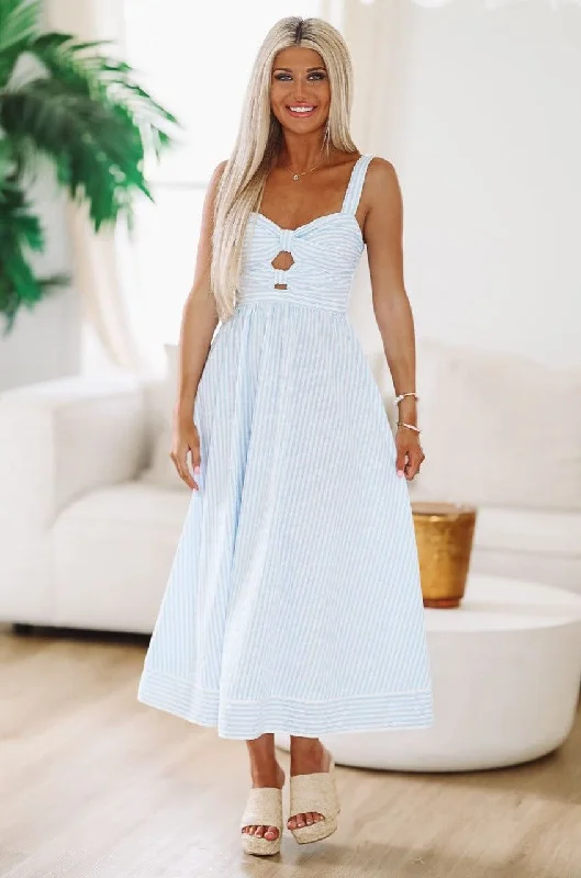 Puff - sleeve midi dress for a feminine and voluminous styleSag Harbor Midi Dress - Blue and White Puff - sleeve midi dress for a feminine and voluminous styleSag Harbor Midi Dress - Blue and White