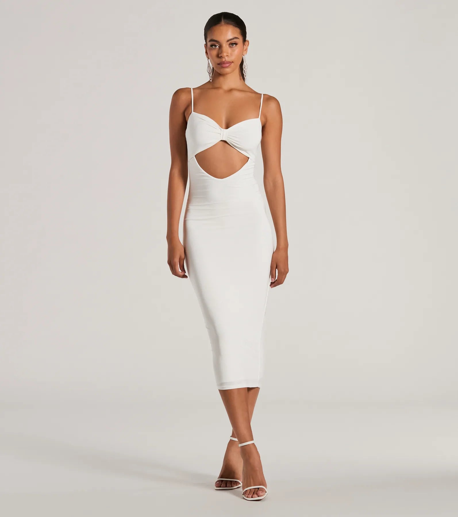 Square neck midi dress for a vintage - inspired charmTreat Yourself Sleeveless Bow Cutout Midi Dress Square neck midi dress for a vintage - inspired charmTreat Yourself Sleeveless Bow Cutout Midi Dress