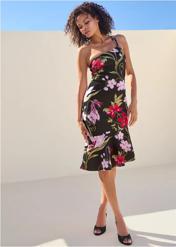 Party Dresses with Bell Sleeves and Ruffled Hem for Ladies' Retro CharmOne-Shoulder Ruffle Dress - Black Multi
