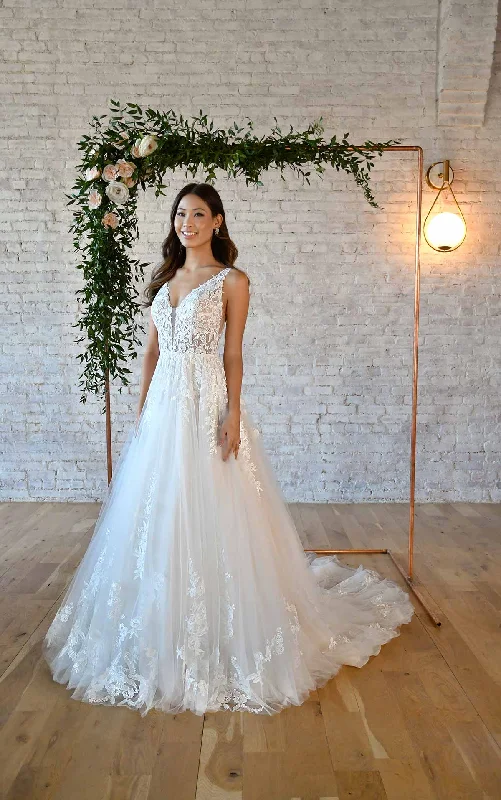 Multicultural - inspired wedding dress7194