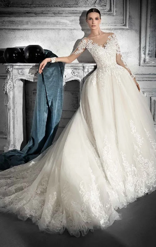 Satin - and - lace combination wedding dress760