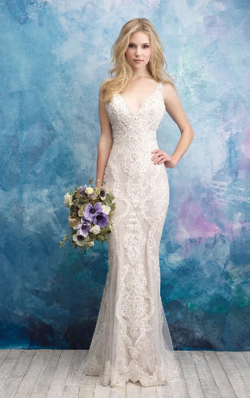 Maternity - friendly wedding dress for expecting brides9571