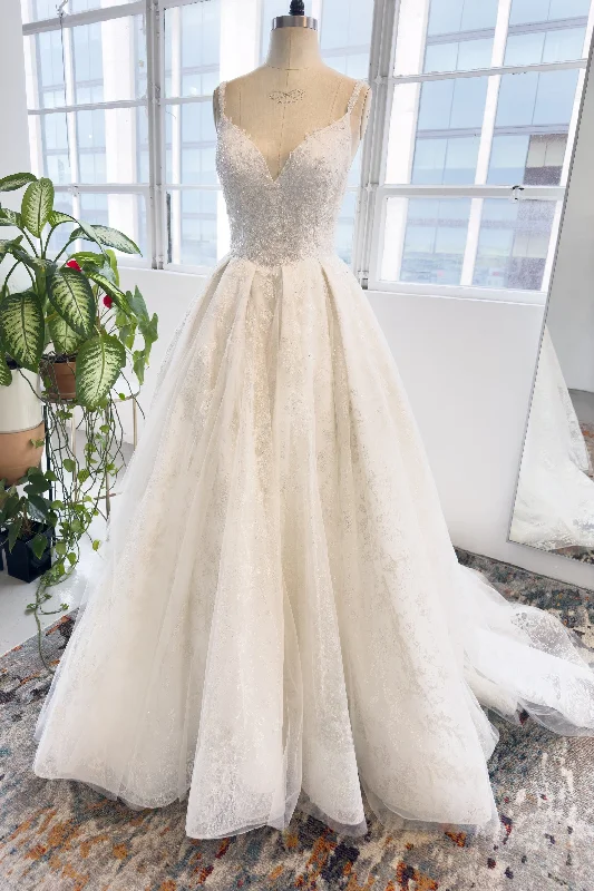 Silk - dupioni wedding dress for a luxurious feelA-Line Chapel Train Lace Tulle Wedding Dress CW3005