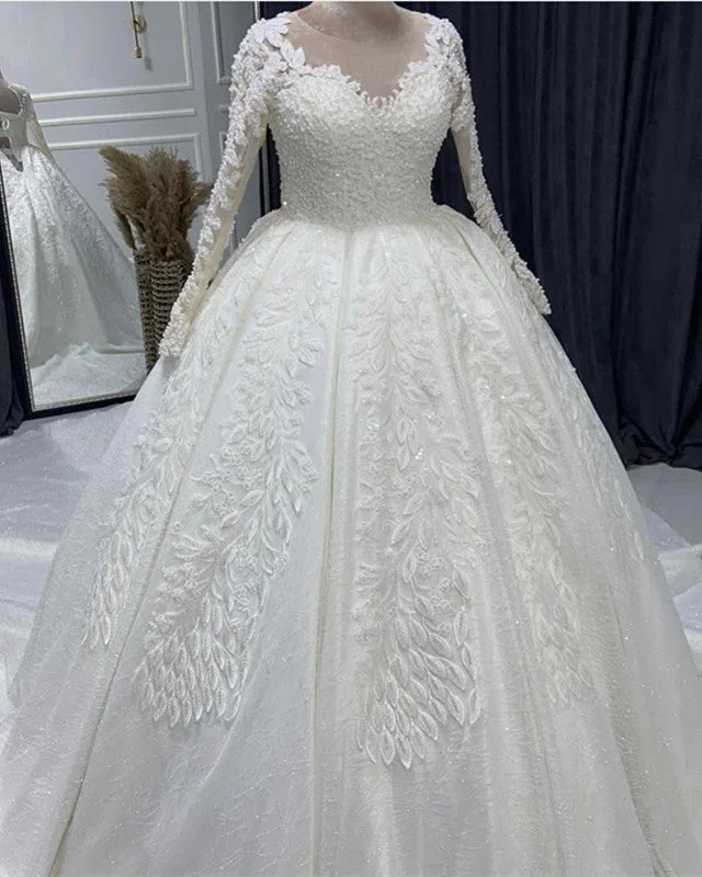 Jeweled - bodice wedding dress for a sparkly lookLace Long Sleeves Wedding Ball Gown Dresses For Bride Jeweled - bodice wedding dress for a sparkly lookLace Long Sleeves Wedding Ball Gown Dresses For Bride