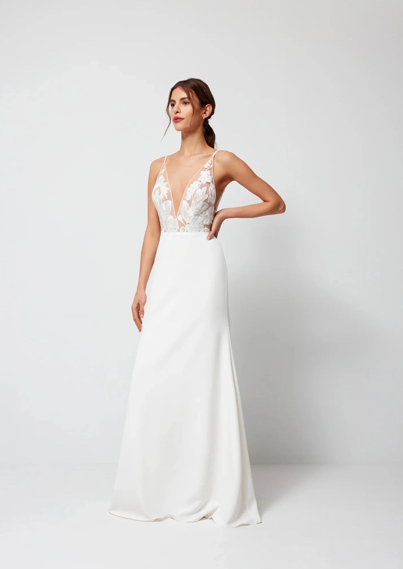 Sheath - style wedding dress with a slitAnna Kara Blossom