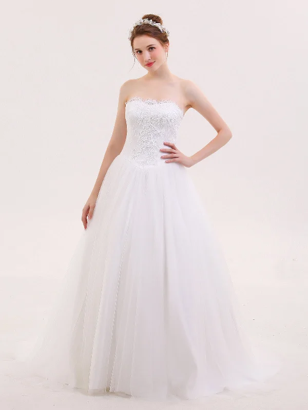 Court train A - line wedding dressTulle with Appliqued Strapless Bridal Dress-Ivory Court train A - line wedding dressTulle with Appliqued Strapless Bridal Dress-Ivory