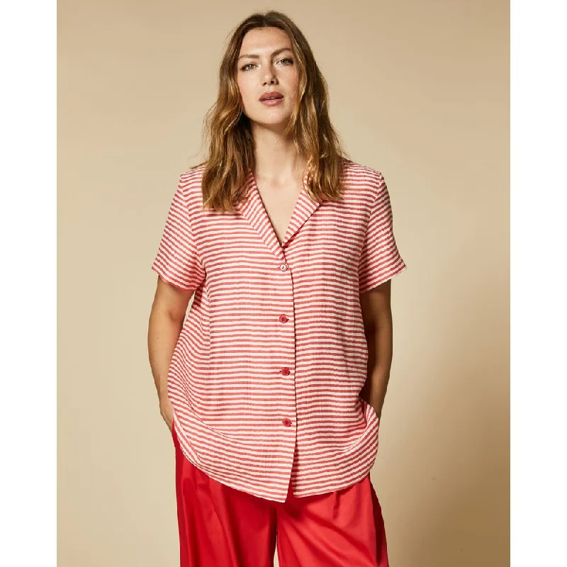 Bootcut dress pants for women in a formal and stylish lookBARRE