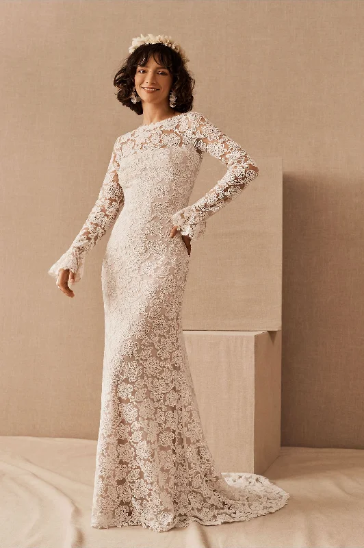 Maternity - friendly wedding dress for expecting bridesBHLDN Tadashi Shoji Cedar Gown Maternity - friendly wedding dress for expecting bridesBHLDN Tadashi Shoji Cedar Gown