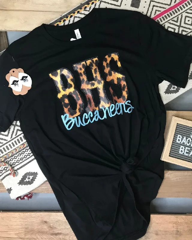 Open - work women's T - shirt with a lace - like patternBHS Buccaneers Tee