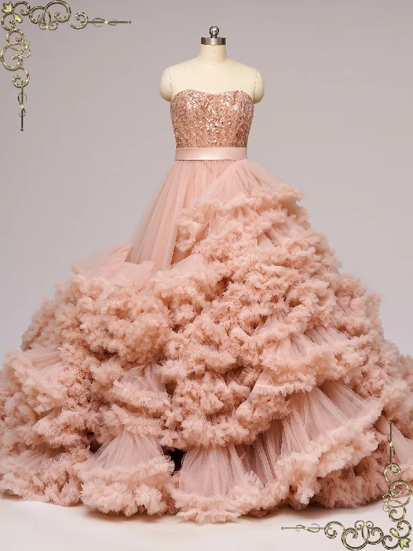 Tiered - skirt wedding dress for a voluminous lookBlush Strapless Ruffles Wedding Dress WONDERSTRUCK