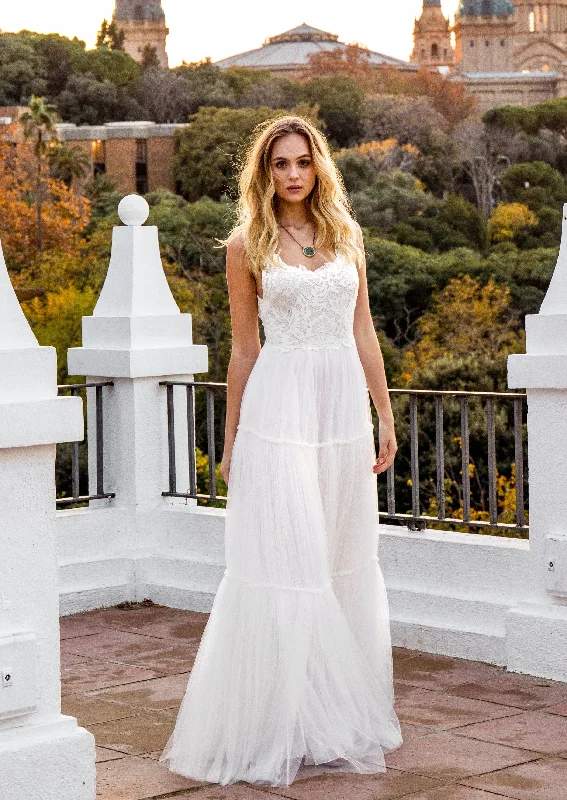 Court train A - line wedding dressClaudia Sample (size XS)