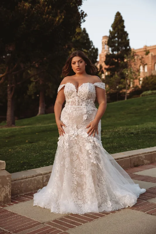 Strapless mermaid wedding dress for a sleek silhouetteD3374