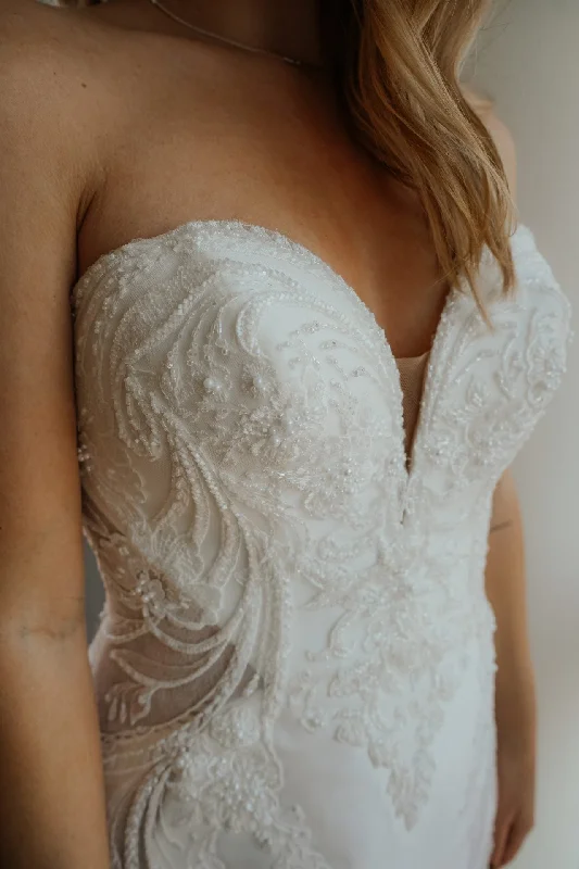Multicultural - inspired wedding dressd3600