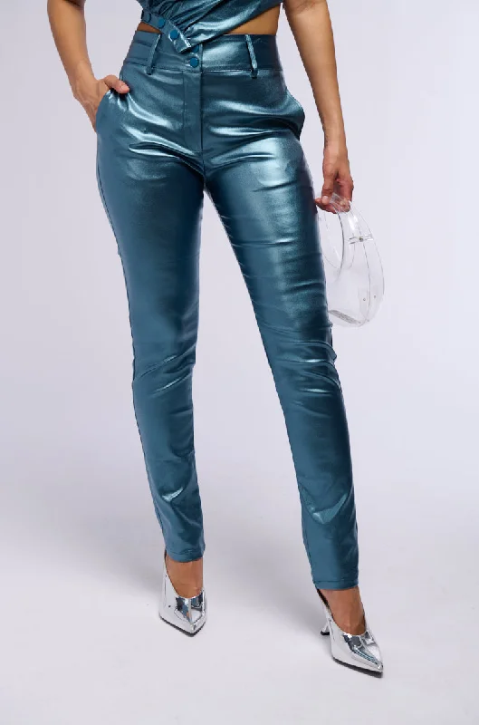 Ruffled pants for women with a feminine lookDISCO BABE PANT