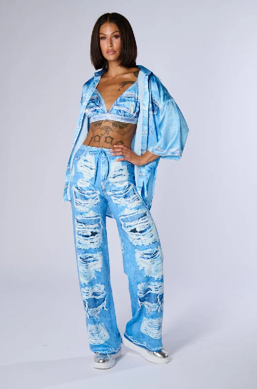 High waisted bootcut jeans for women in a flattering fitDOUBLE TAKE PANT