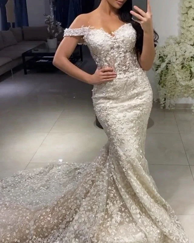 S - curve - flattering mermaid wedding dressElegant Lace Mermaid Wedding Dresses Off Shoulder