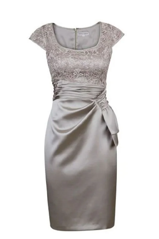 Tiered - skirt wedding dress for a voluminous lookElegant Short Silver Cap Sleeves Mother of the bride Dress homecoming dress cg11697 Tiered - skirt wedding dress for a voluminous lookElegant Short Silver Cap Sleeves Mother of the bride Dress homecoming dress cg11697