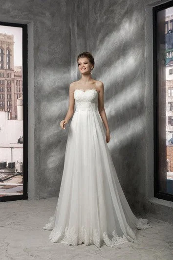 Antique - inspired lace wedding dress with long sleevesFloor-length Empire Sweetheart Sleeveless Appliques Corset Back Dress Antique - inspired lace wedding dress with long sleevesFloor-length Empire Sweetheart Sleeveless Appliques Corset Back Dress