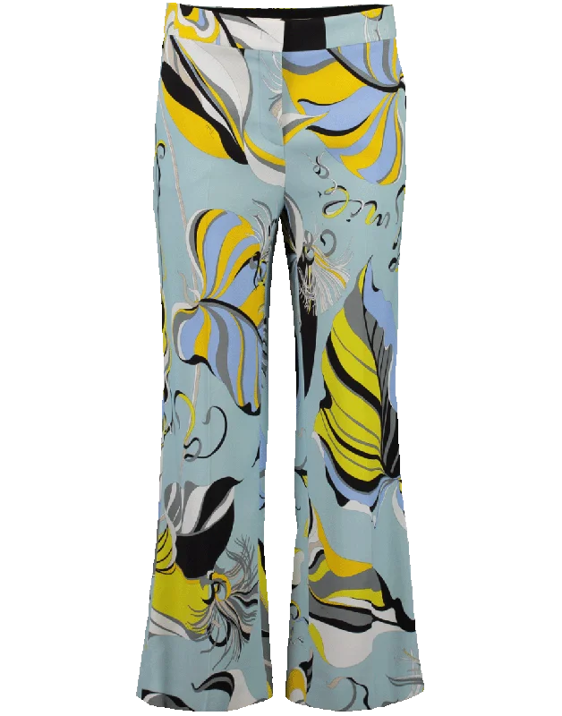 Elastic waist yoga pants for plus size womenFrida Print Cropped Pant