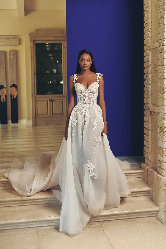 Disney - princess - inspired wedding dressGaia